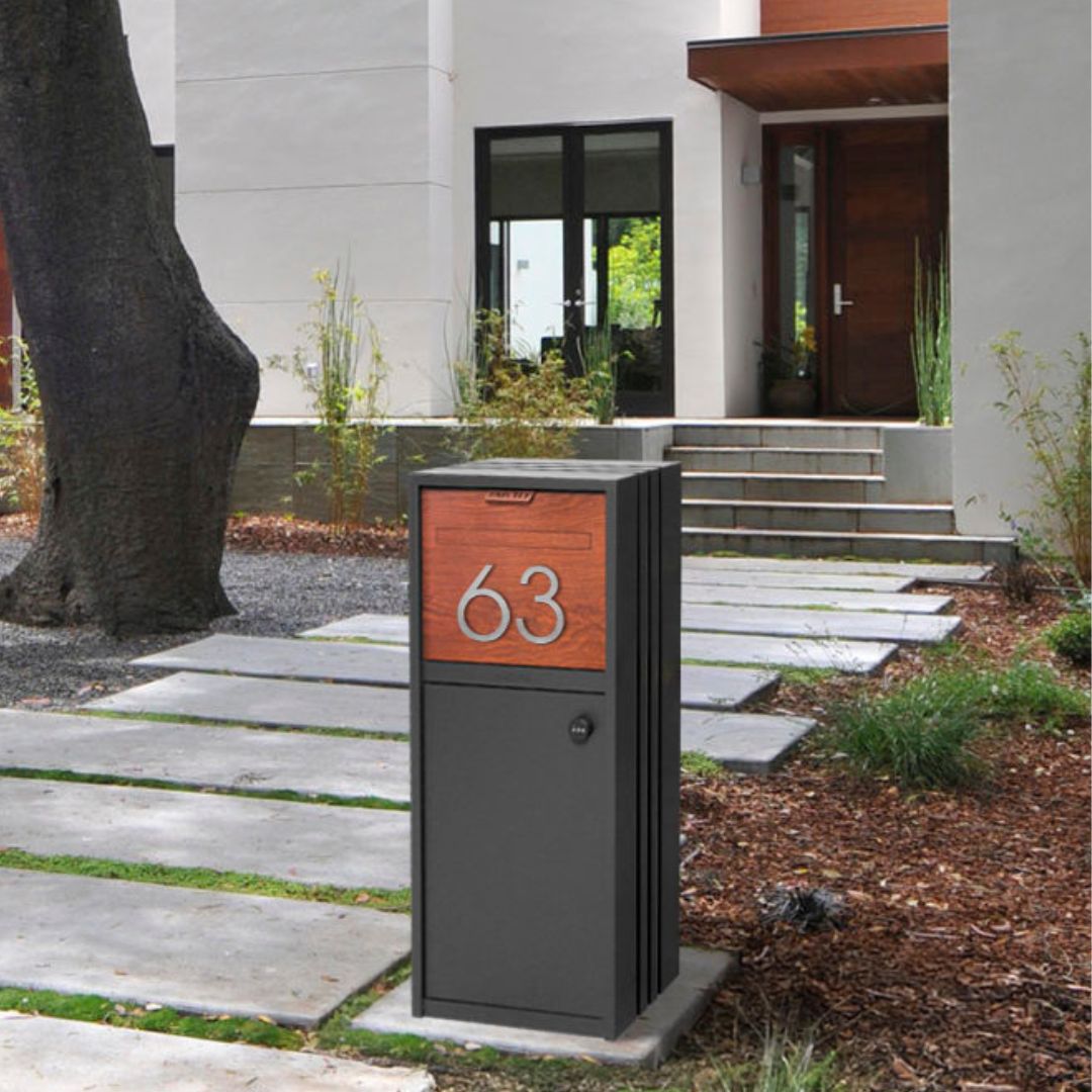 Milkcan Bondi Parcel & Mail Pillar